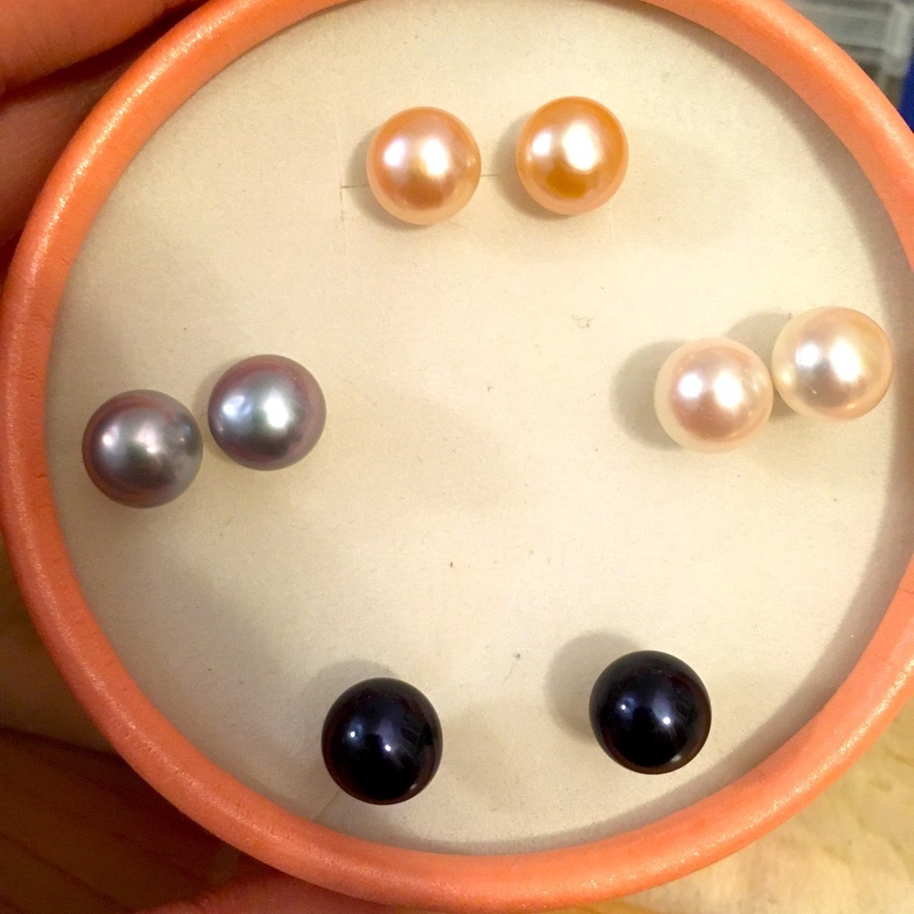 Fresh water pearl earrings stud 9.5mm